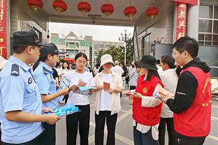 ?杰伦-格林过去5场：场均34.4分7.4板3.2助 命中率56%三分50%